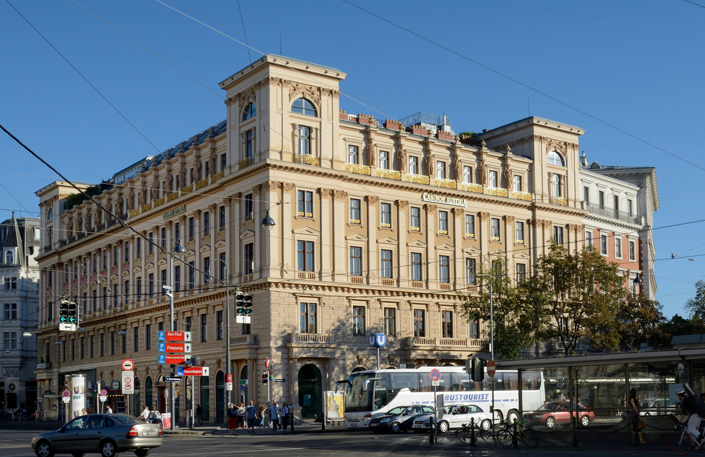 Repräsentationsbauten der Wiener Innenstadt im Spiegel der Belletristik