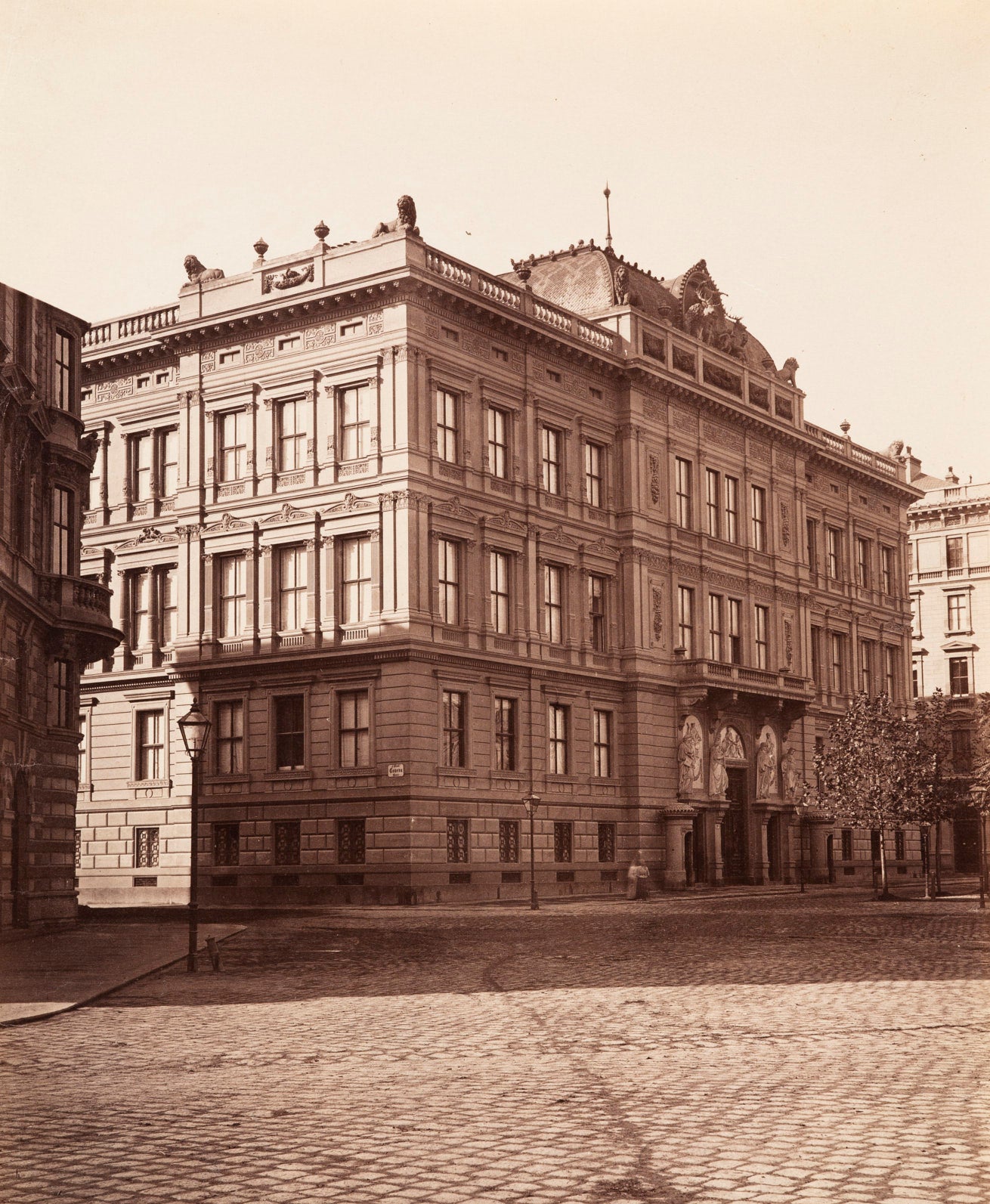 Die Ringstraßenpalais und ihre Erbauer und Architekten – Der Kärntner Ring